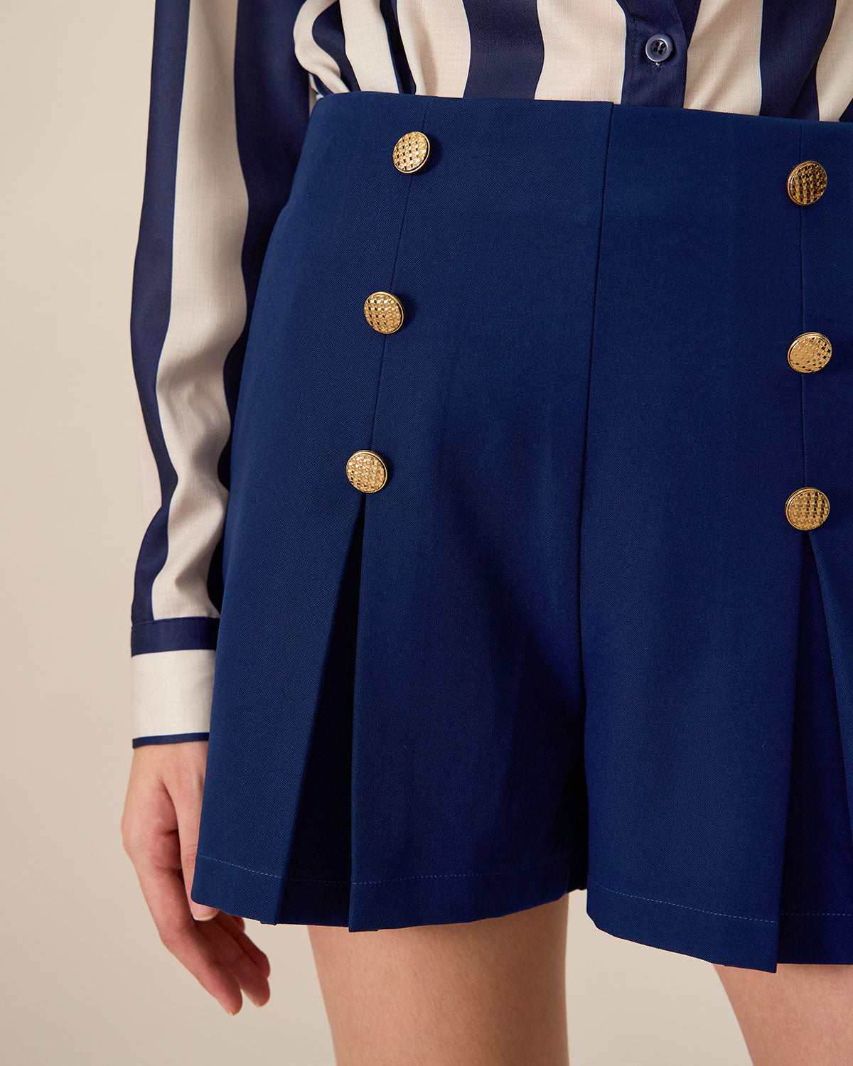 Women's Navy High-Waisted Pleated Shorts - Image 2